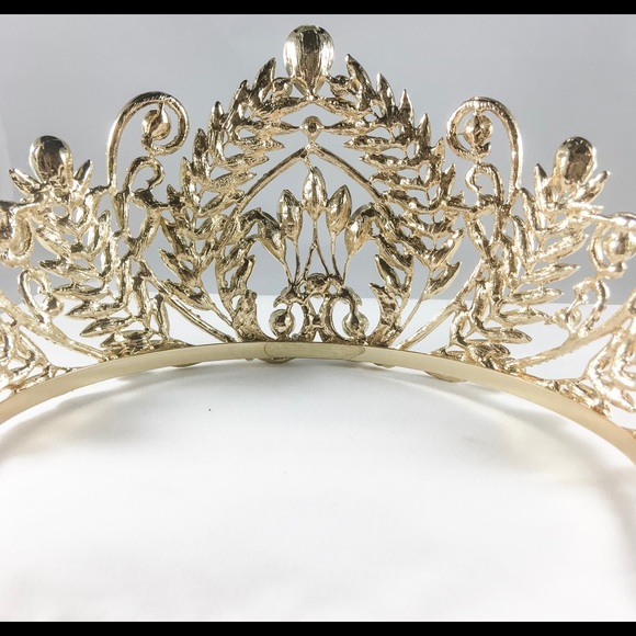 New Irradescent Tiara - Picture 5 of 5